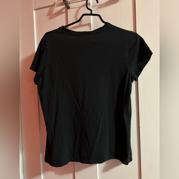 Black Medium Levi’s Tshirt - Picture 2 of 3